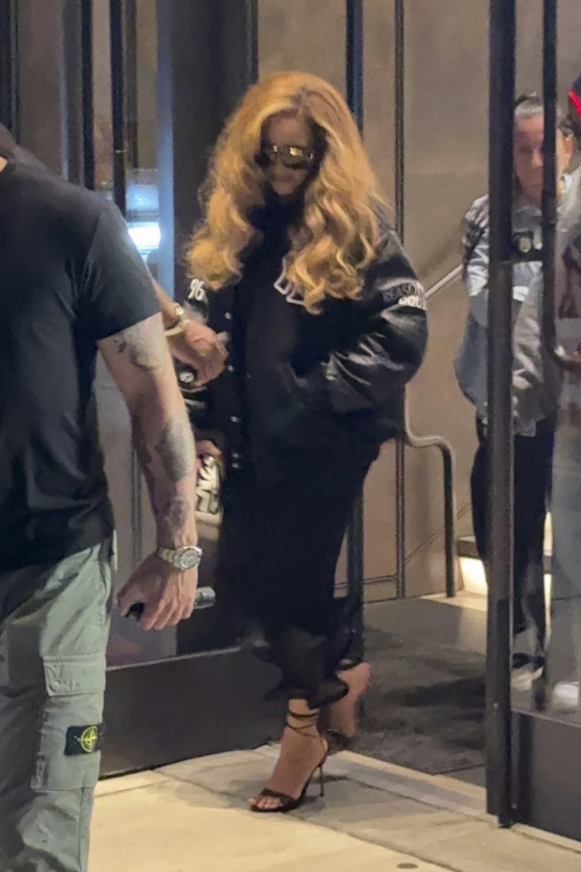 Beyoncé deixa escritório da Roc Nation com Jay Z