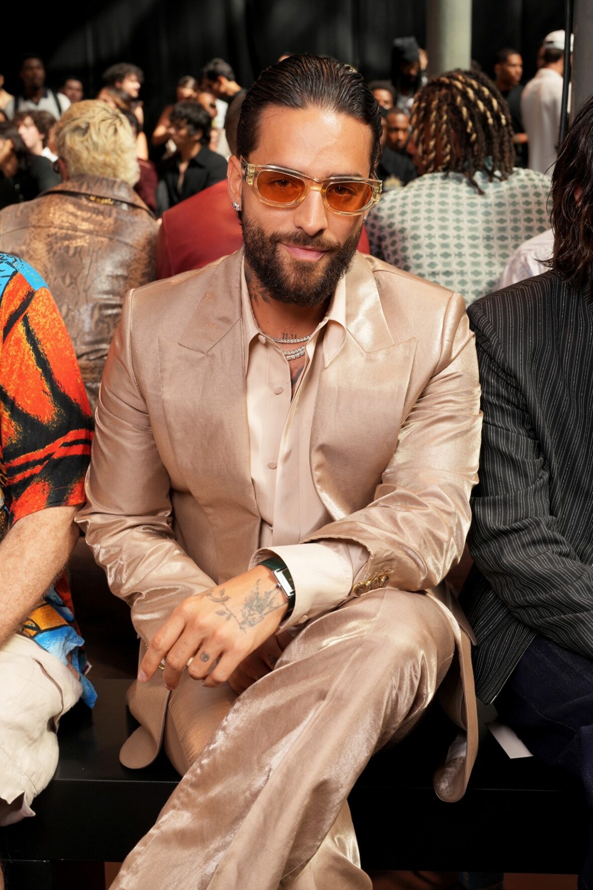 Celebridades participando do desfile AMIRI na Paris Fashion Week