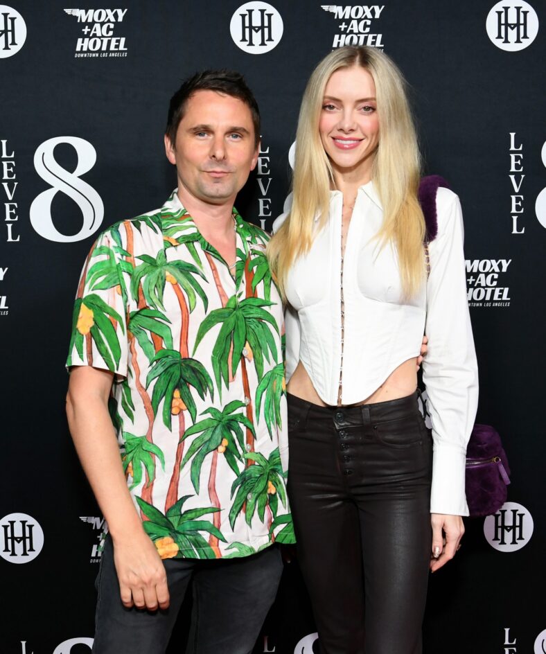 Fotos de banco de imagens de Matthew Bellamy e Elle Evans no tapete vermelho