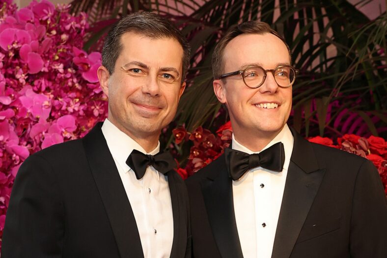 Pete Buttigieg separado das crianças após falso relatório do CPS