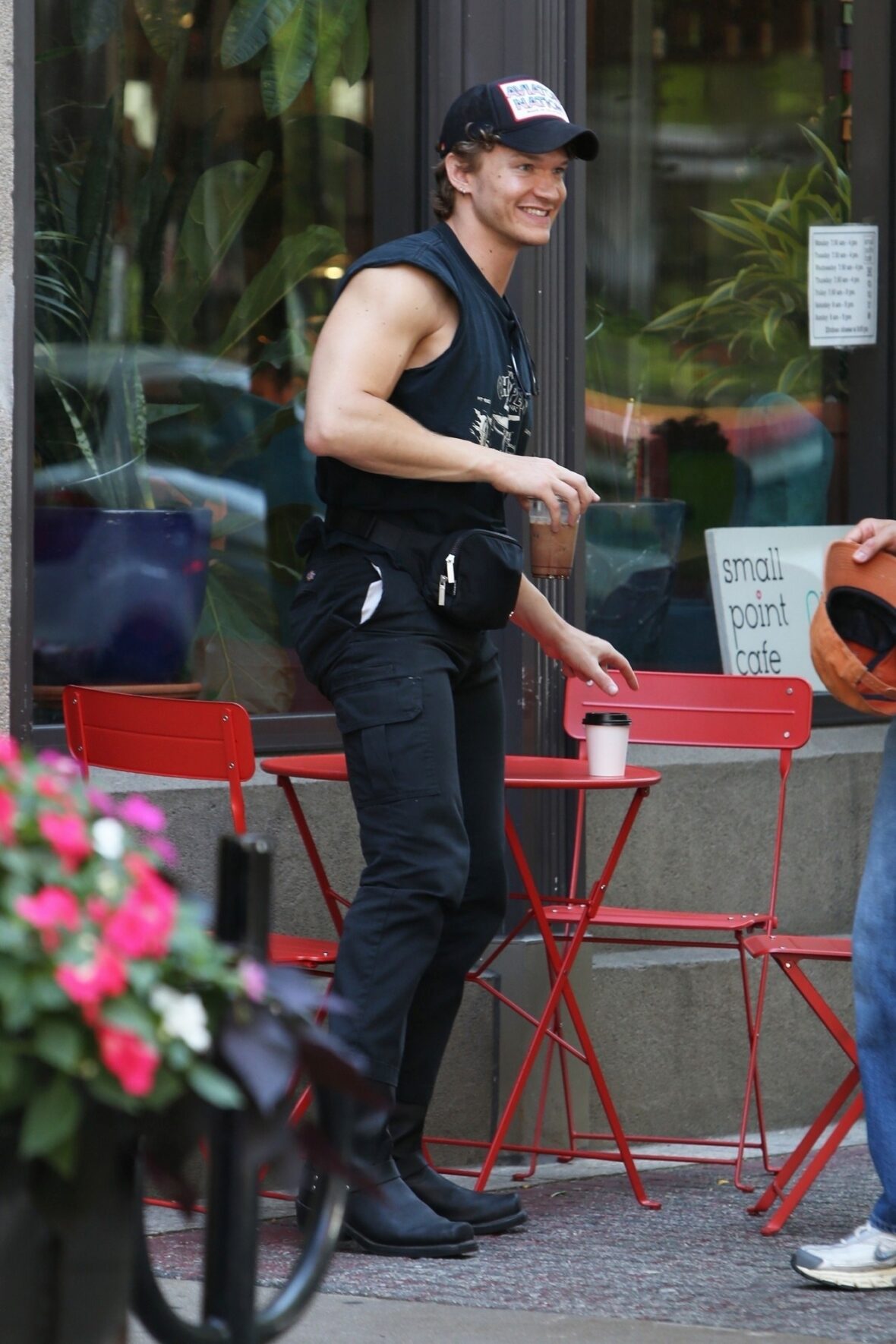 Fotos de paparazzi de Connor Storrie