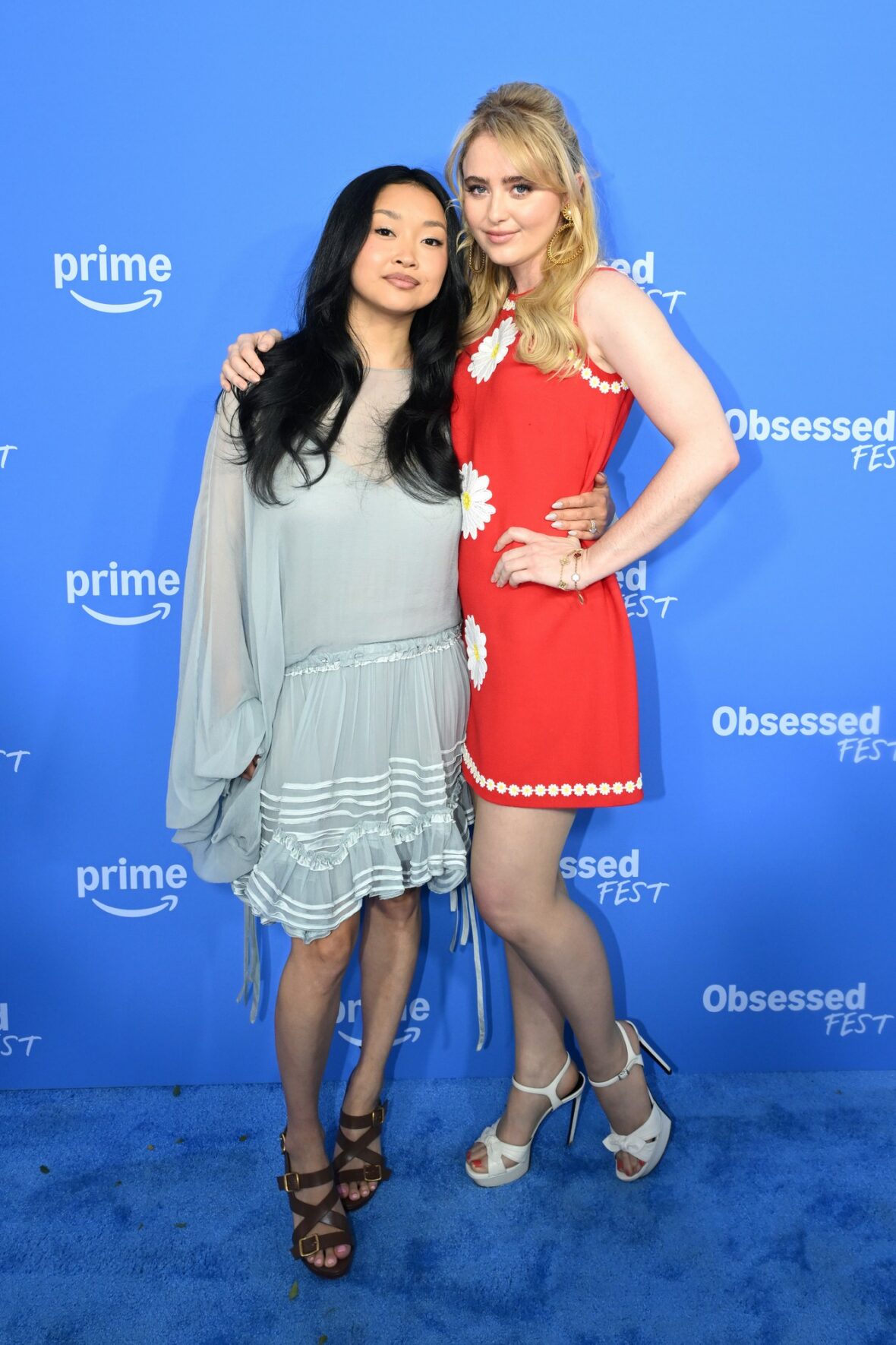 Lana Condor e Kathryn Newton participam do Obsessed Fest
