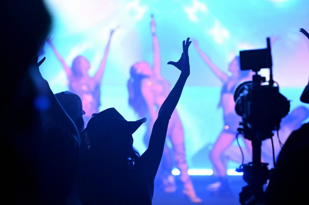 Jennifer Lopez se apresenta no Obsessed Fest