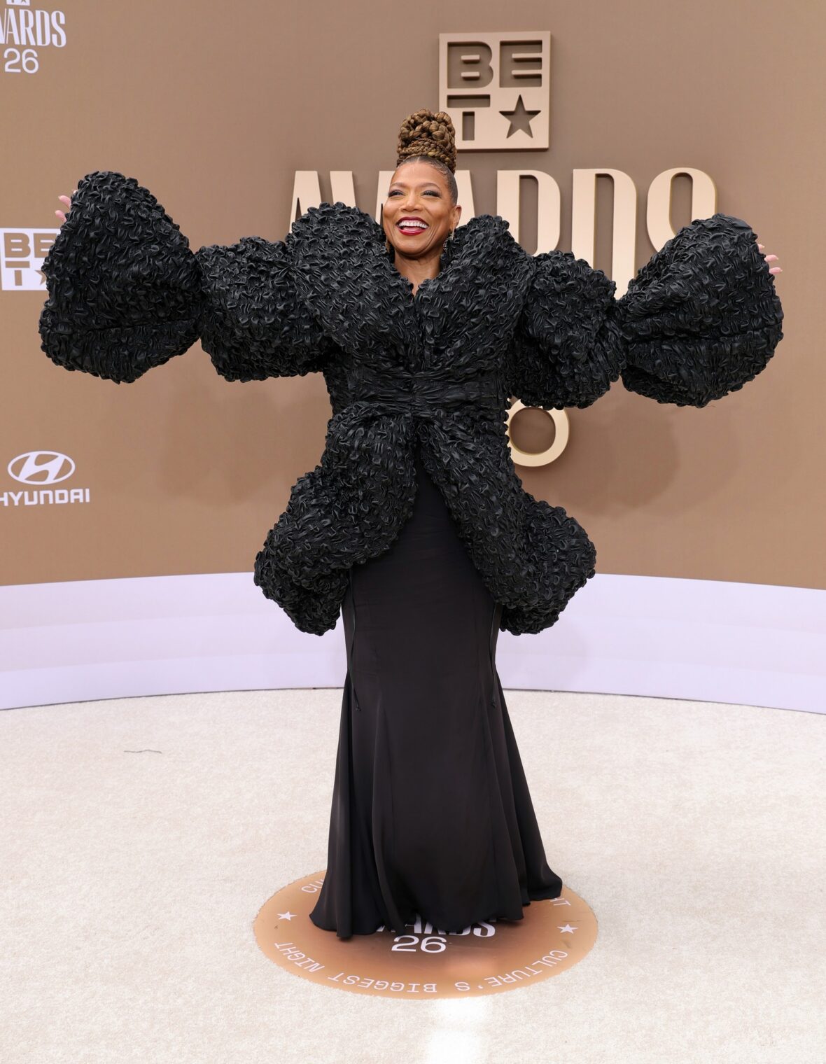 Queen Latifah chega ao BET Awards 2026