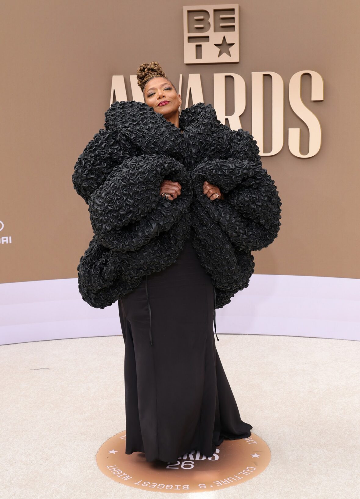 Queen Latifah chega ao BET Awards 2026