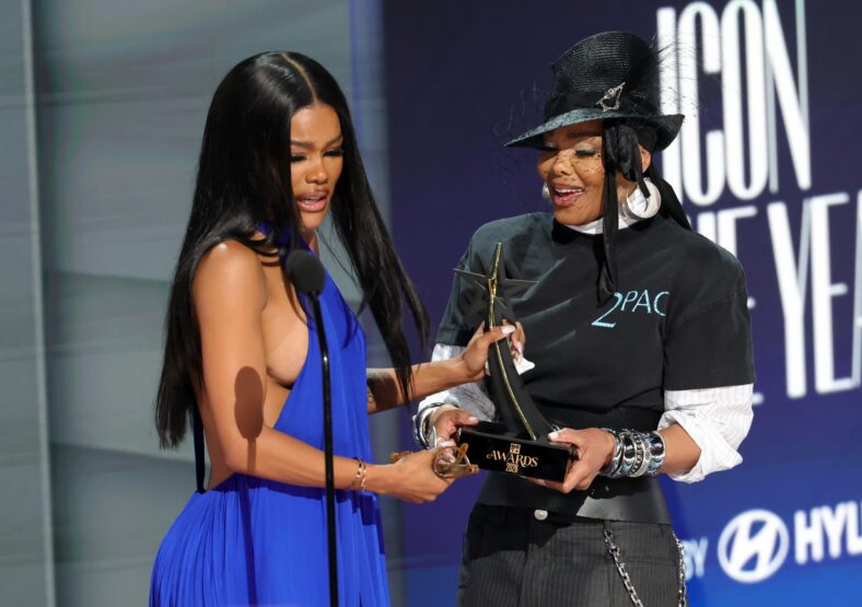Teyana Taylor recebe Ícone do Ano no BET Awards de Janet Jackson
