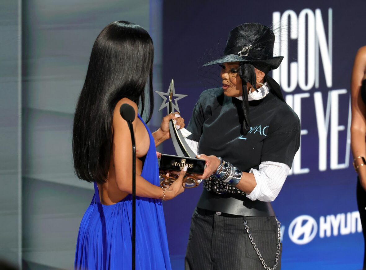 Teyana Taylor e Janet Jackson no palco do BET Awards 2026
