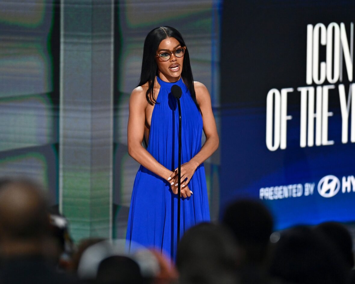 Teyana Taylor no palco do BET Awards 2026