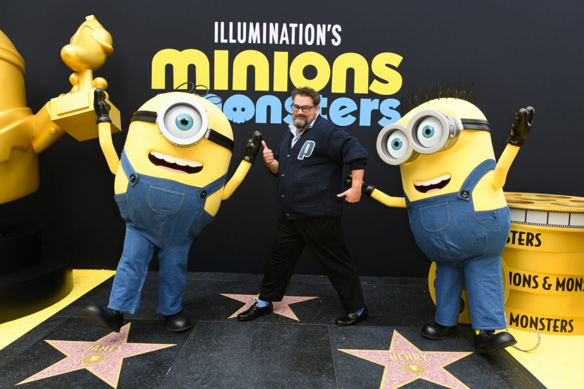 Bobby Moynihan na estreia de Minions & Monsters
