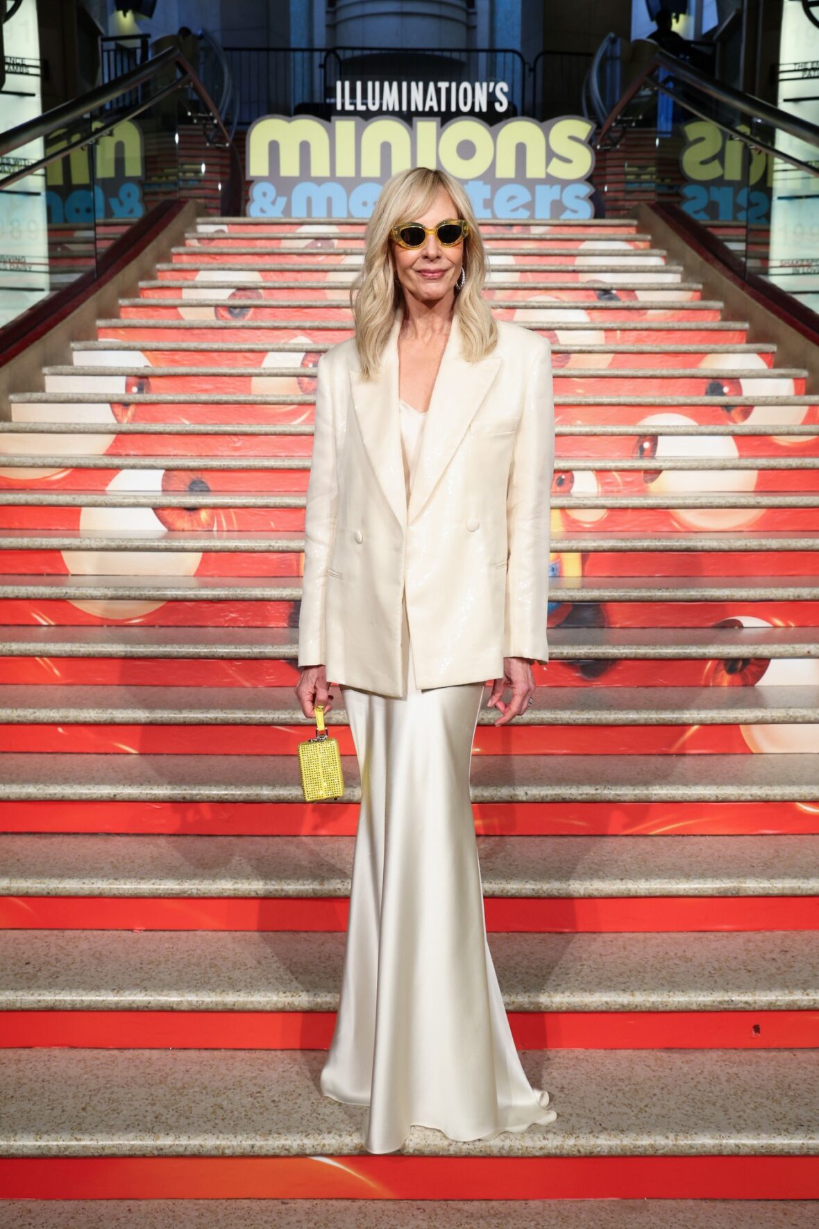 Allison Janney na estreia de Minions & Monsters