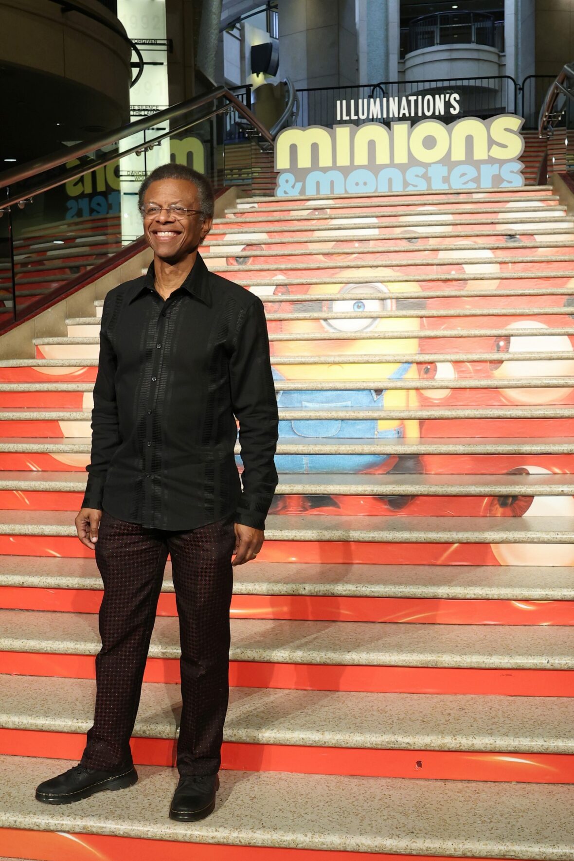 Phil LaMarr na estreia de Minions & Monsters