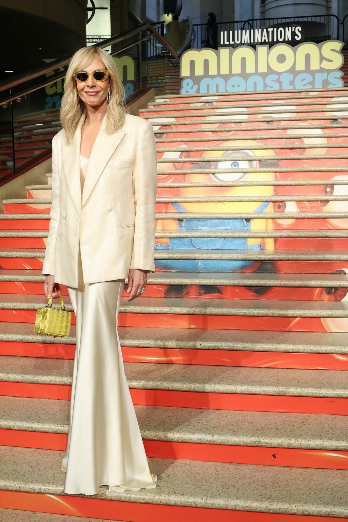 Allison Janney na estreia de Minions & Monsters