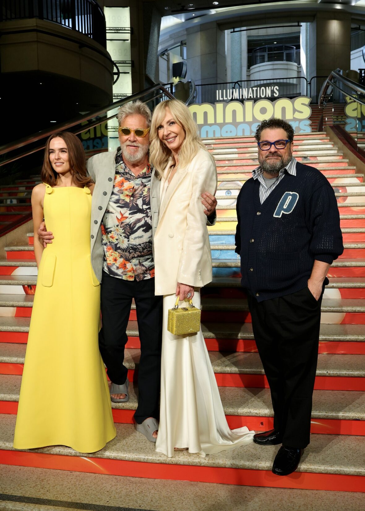 Zoey Deutch, Jeff Bridges, Allison Janney e Bobby Moynihan na estreia de Minions & Monsters