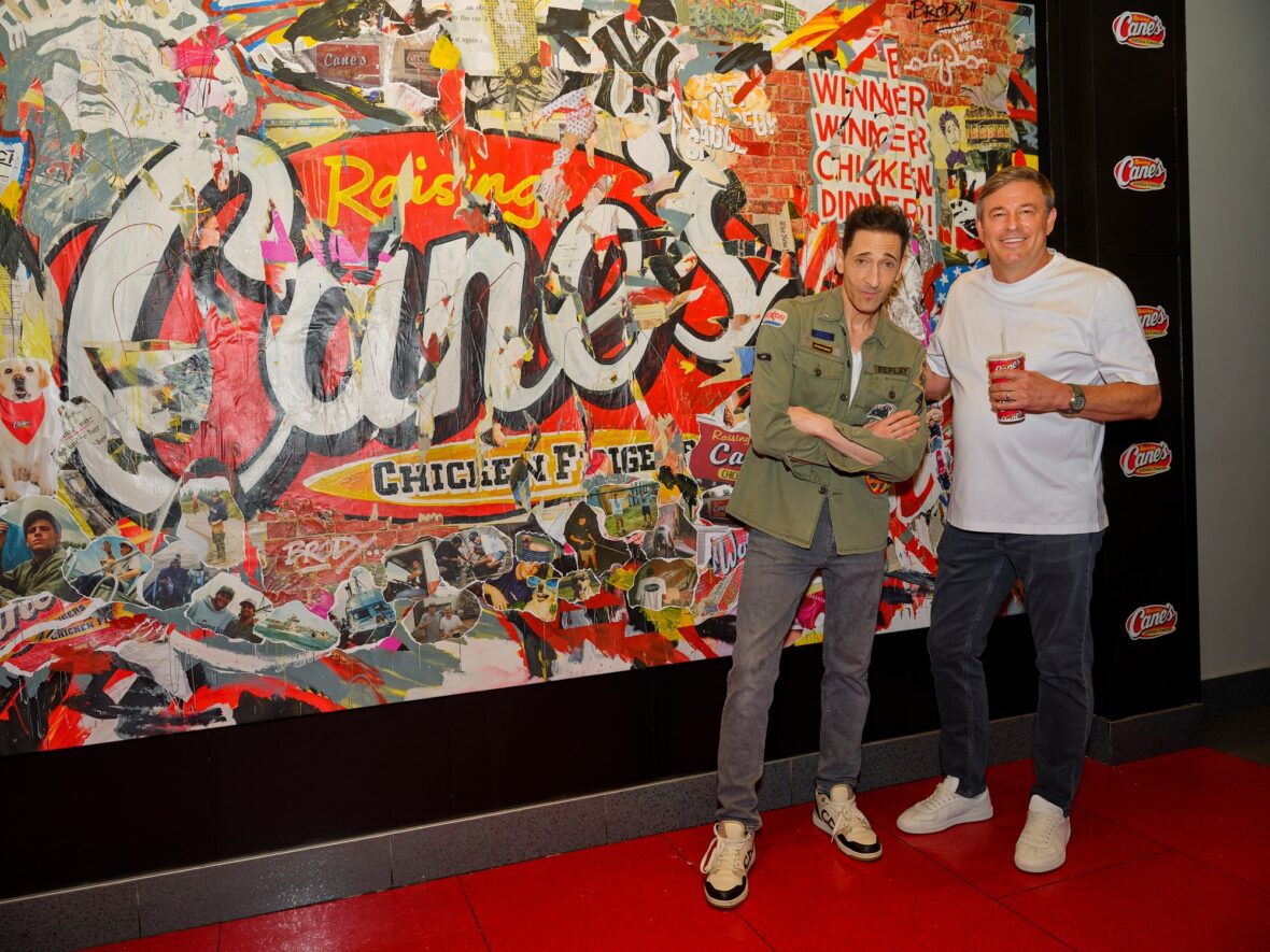Adrien Brody projeta mural para Raising Cane's