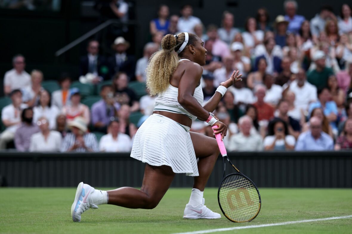 Serena Williams jogando sua primeira partida em Wimbledon em 30 de junho de 2026