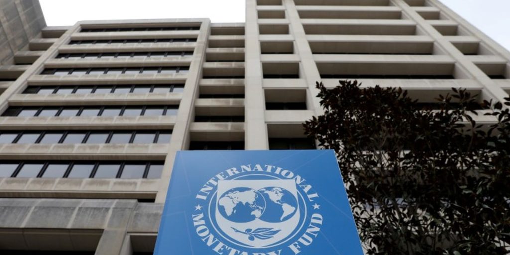 FMI corta previsão de crescimento da América Latina e aponta baixo efeito da IA na região