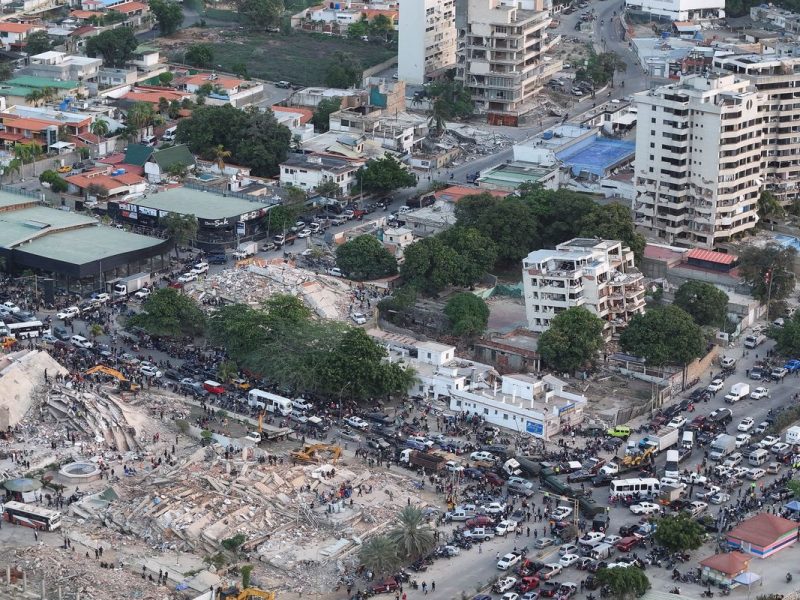 Resgates emocionam após terremotos na Venezuela