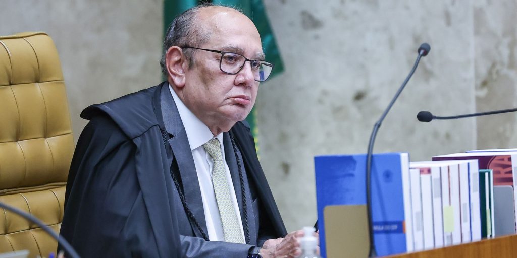 Decano do STF quer proibir delegados da PF em assessorias de ministros
