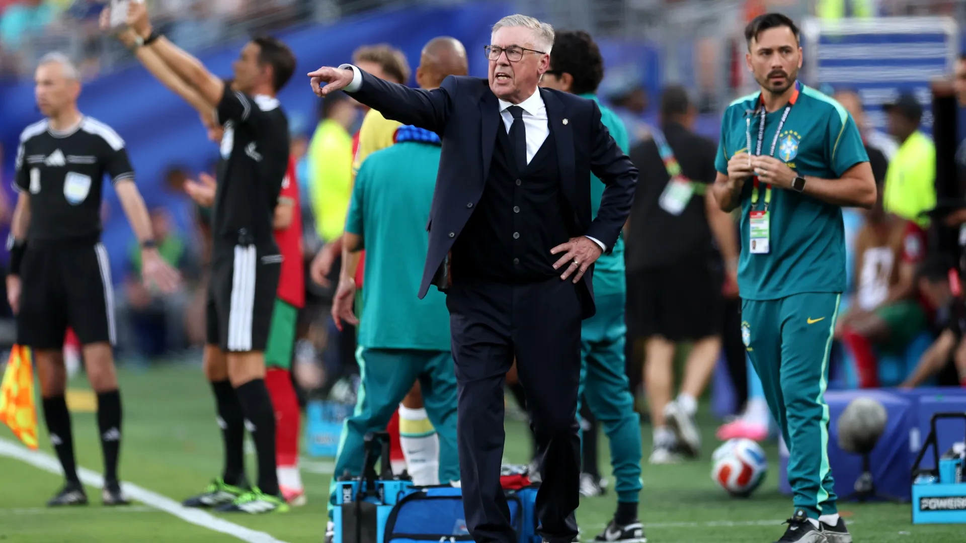 Carlo Ancelotti, técnico do Brasil, reage durante a Copa do Mundo FIFA 2026.