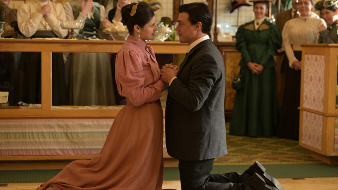 Still da Hershey com Alexandra Daddario e Finn Wittrock