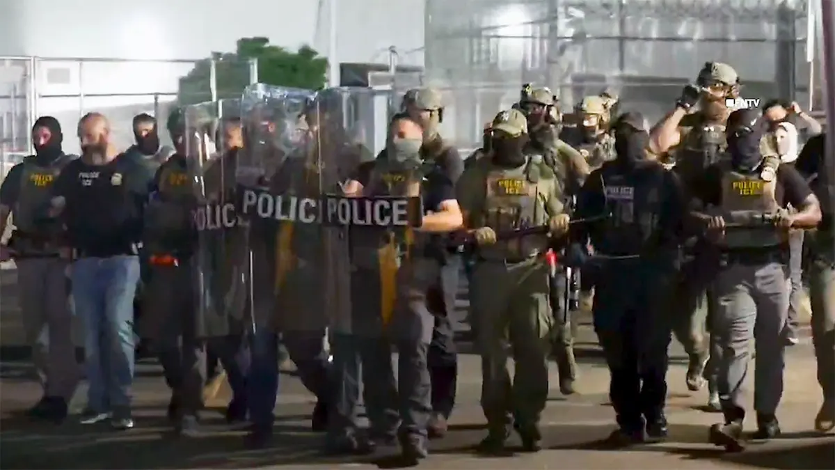 ICE agents