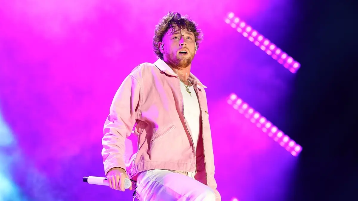 Bailey Zimmerman performing onstage at Nissan Stadium in Nashville, Tennessee.
