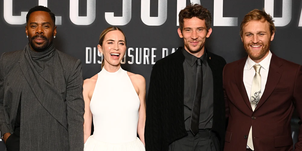 Elenco do Disclosure Day na estreia em Paris