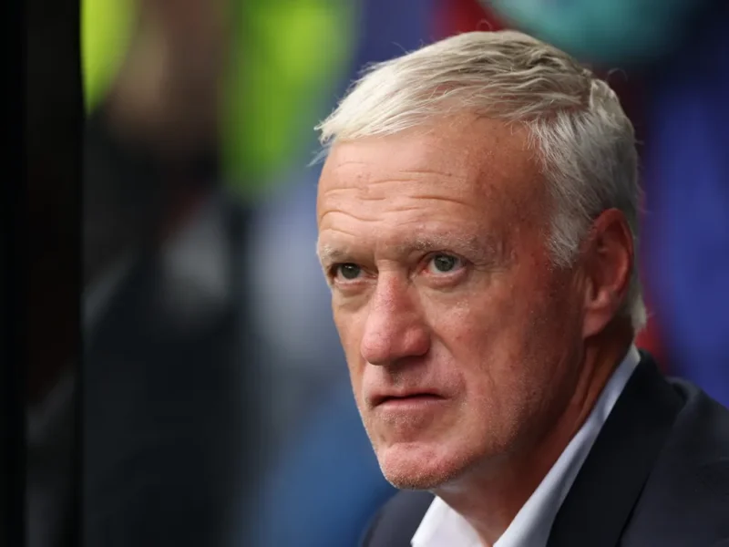 Por que Didier Deschamps está ausente do confronto França x Noruega na Copa do Mundo de 2026?