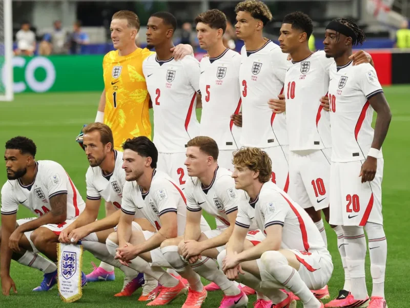 Qual é a classificação atual da Inglaterra na FIFA antes da partida da Copa do Mundo de 2026 contra Gana?