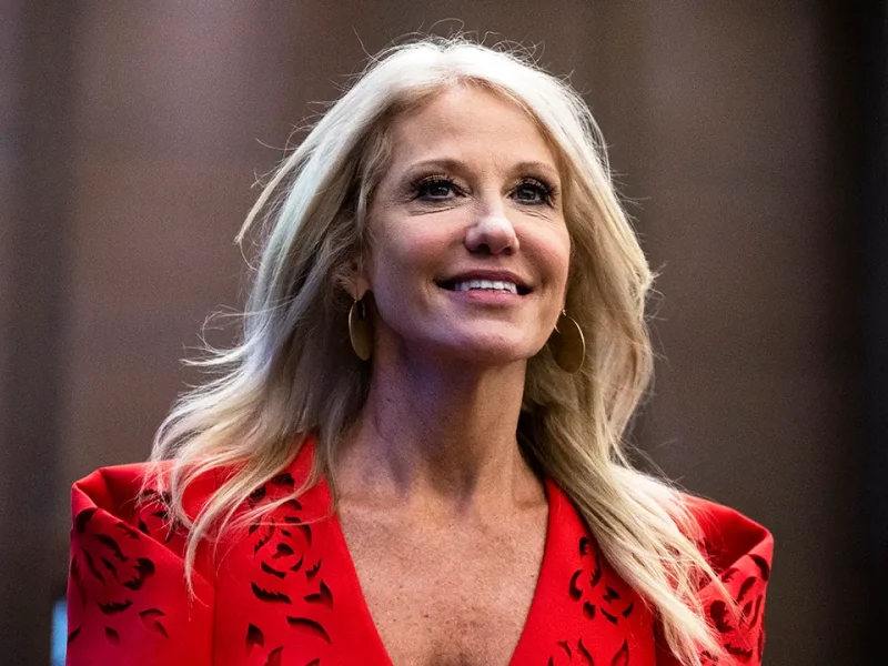 Kellyanne Conway afirma que vitórias progressistas em primárias não terão impacto em todos os lugares