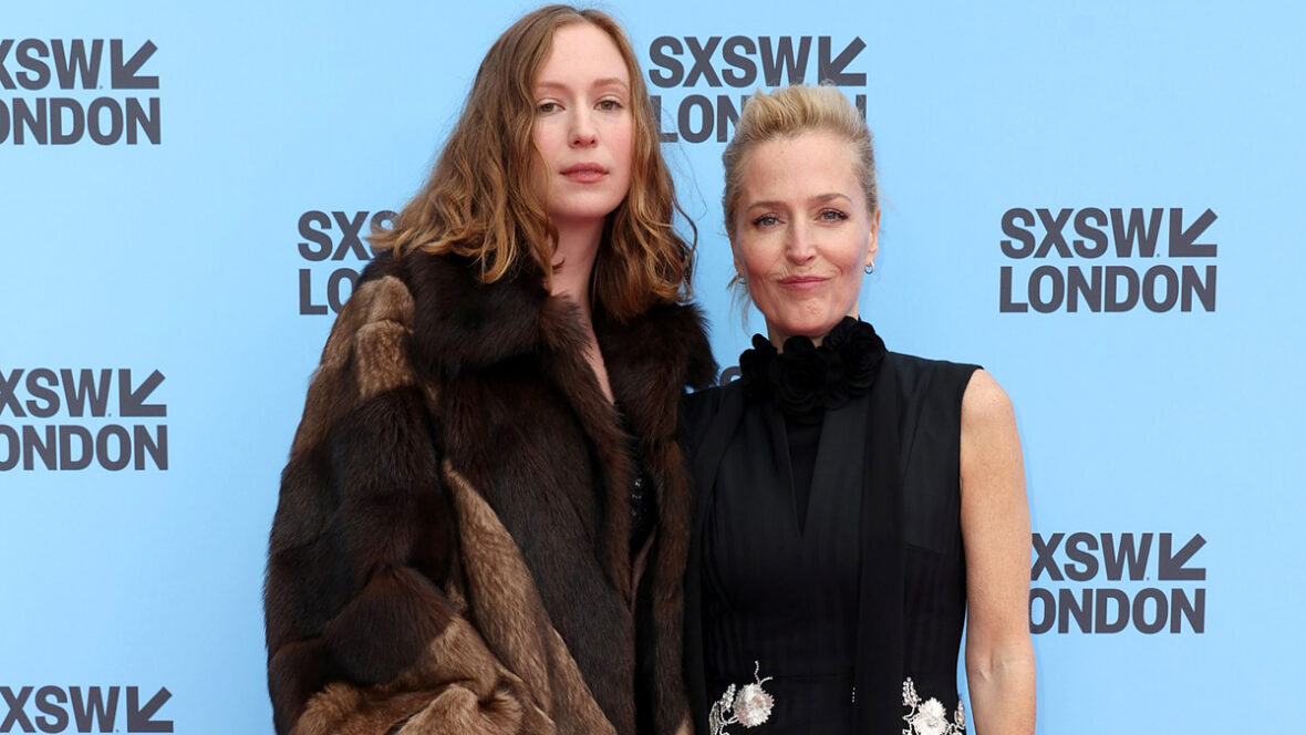 acampamento-miasma-sxsw Hannah Einbinder e Gillian Anderson participam do