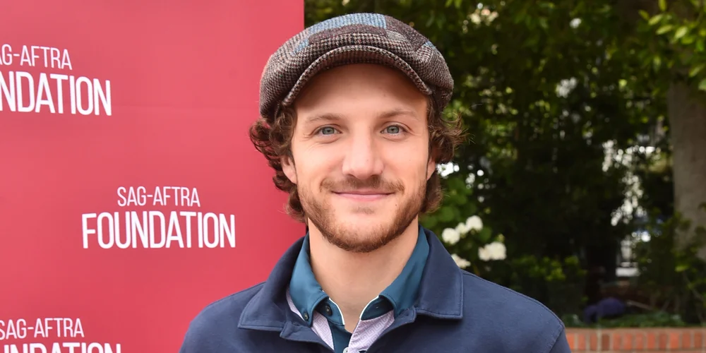 Jake Short compartilha declaração separada sobre clipe de podcast