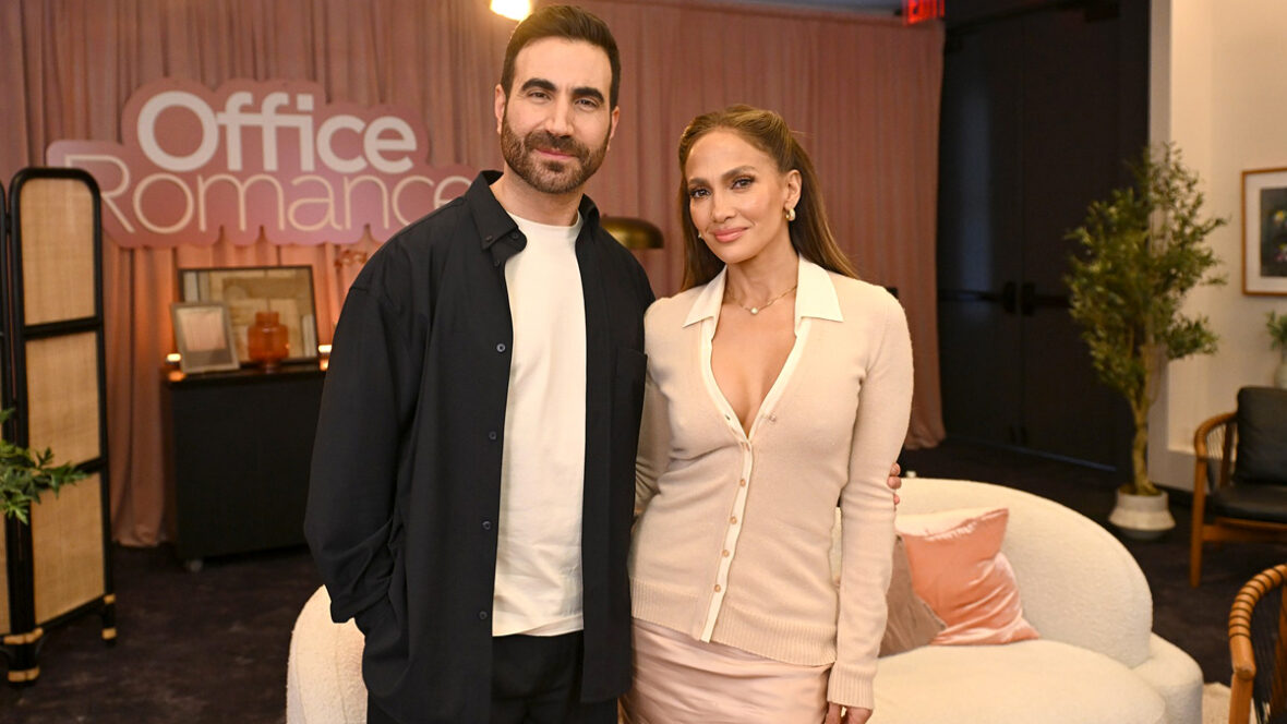 Jennifer Lopez e Brett Goldstein promovem Netflix