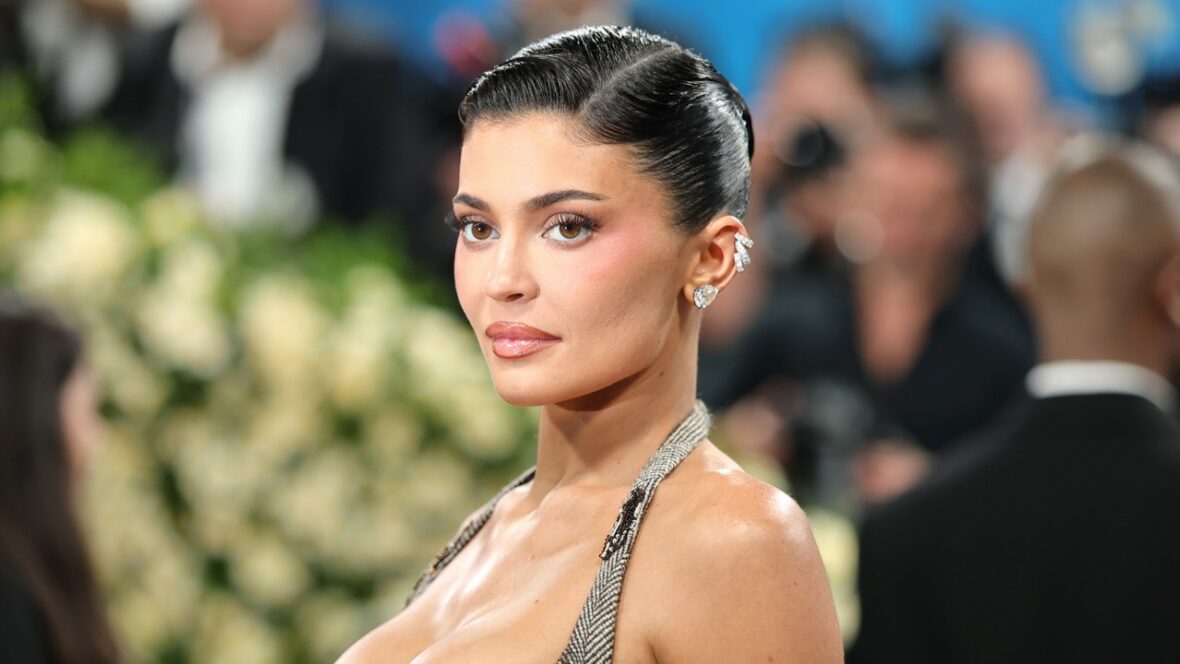 Kylie Jenner é processada por ex-chef