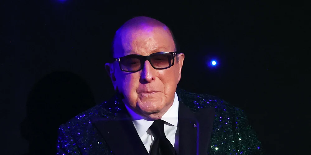 Imagem de estoque de Clive Davis para anunciar sua morte