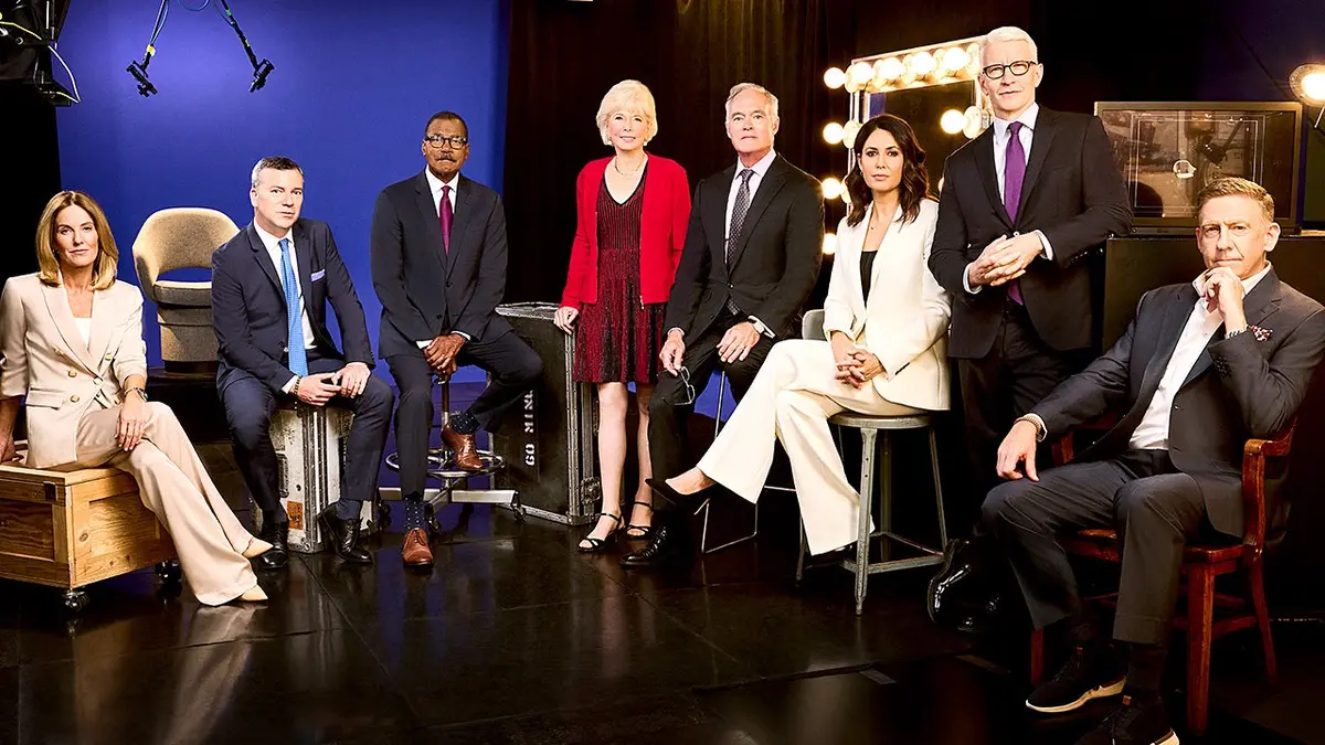 '60 Minutes' correspondents pose together in CBS News group portrait.
