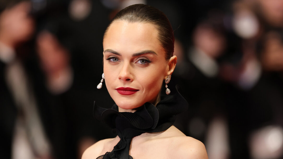 Nova música de Cara Delevingne 