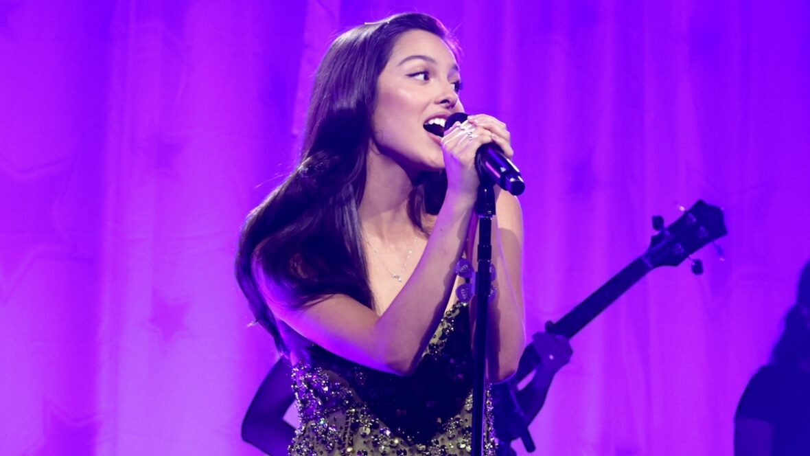 Cartão American Express Platinum x Concerto Olivia Rodrigo NOVA IORQUE, NOVA IORQUE - 23 DE OUTUBRO: Olivia Rodrigo se apresenta no palco durante o concerto American Express Platinum Card x Olivia Rodrigo no Park Avenue Armory em 23 de outubro de 2025 na cidade de Nova York. (Foto de Dimitrios Kambouris/Getty Images para American Express)
