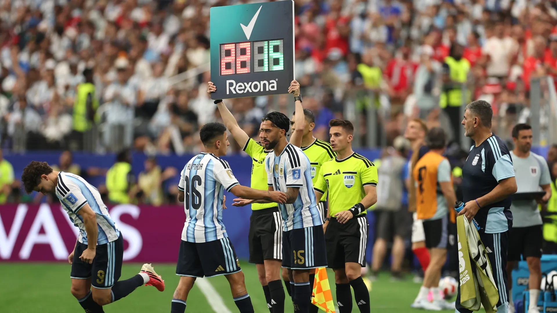 Substituições da Argentina durante o jogo contra a Áustria.