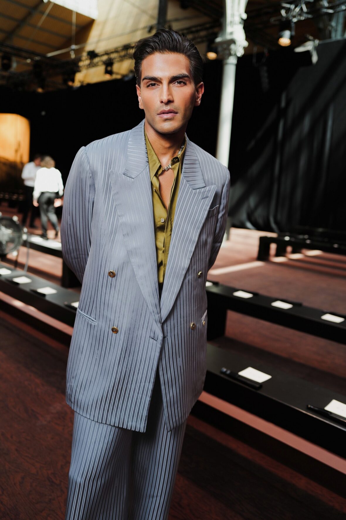 Celebridades participando do desfile AMIRI na Paris Fashion Week