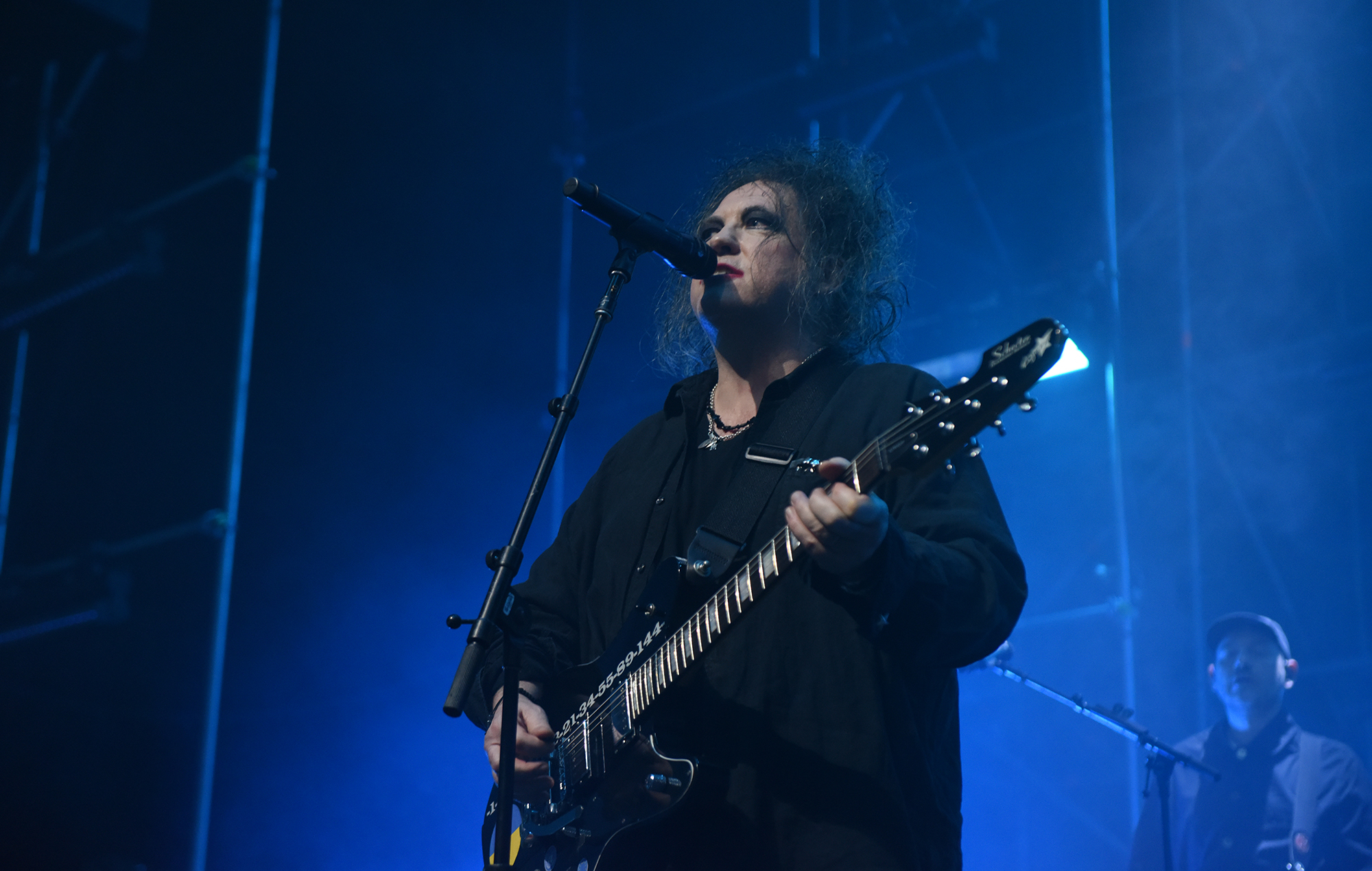 Robert Smith of The Cure performing at the BandLab NME Awards 2022. Credit: Jennifer McCord for NME