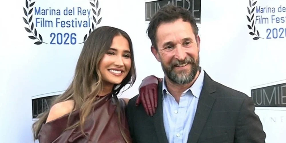 estreia de Noah-Auden Auden Wyle e Noah Wyle na estreia da The Vanishing Tour