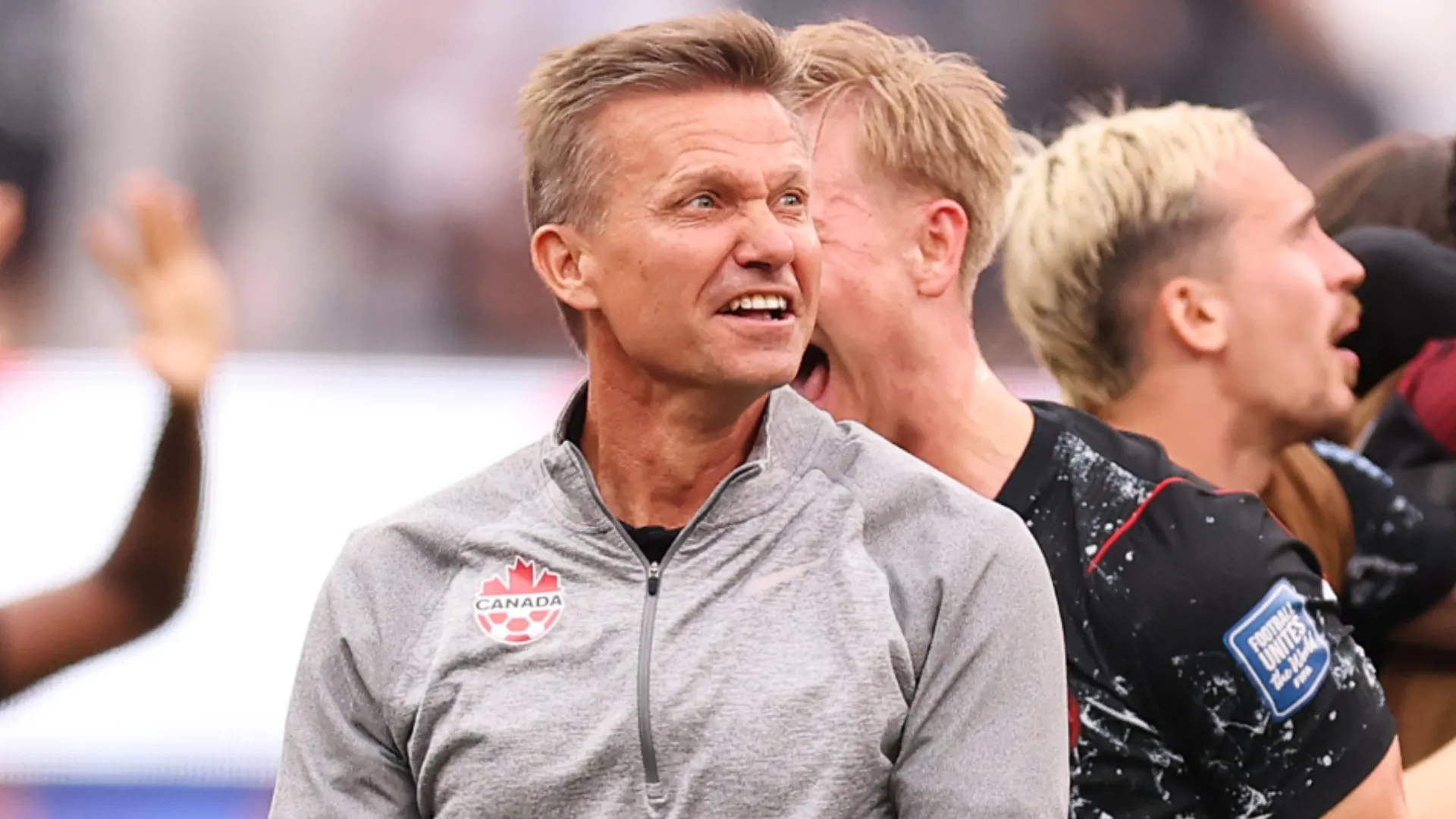 Jesse Marsch, técnico do Canadá, comemora a vitória.