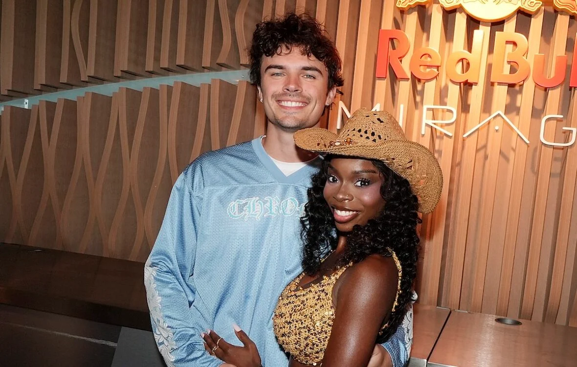 Red Bull Mirage no Coachella Valley Music and Arts Festival 2026 – Fim de semana 1 Nicolas Vansteenberghe e Olandria visitam o Red Bull Mirage durante o Coachella Valley Music and Arts Festival no Empire Polo Club em 12 de abril de 2026 em Indio, Califórnia. (Foto de Presley Ann/Getty Images para Red Bull)