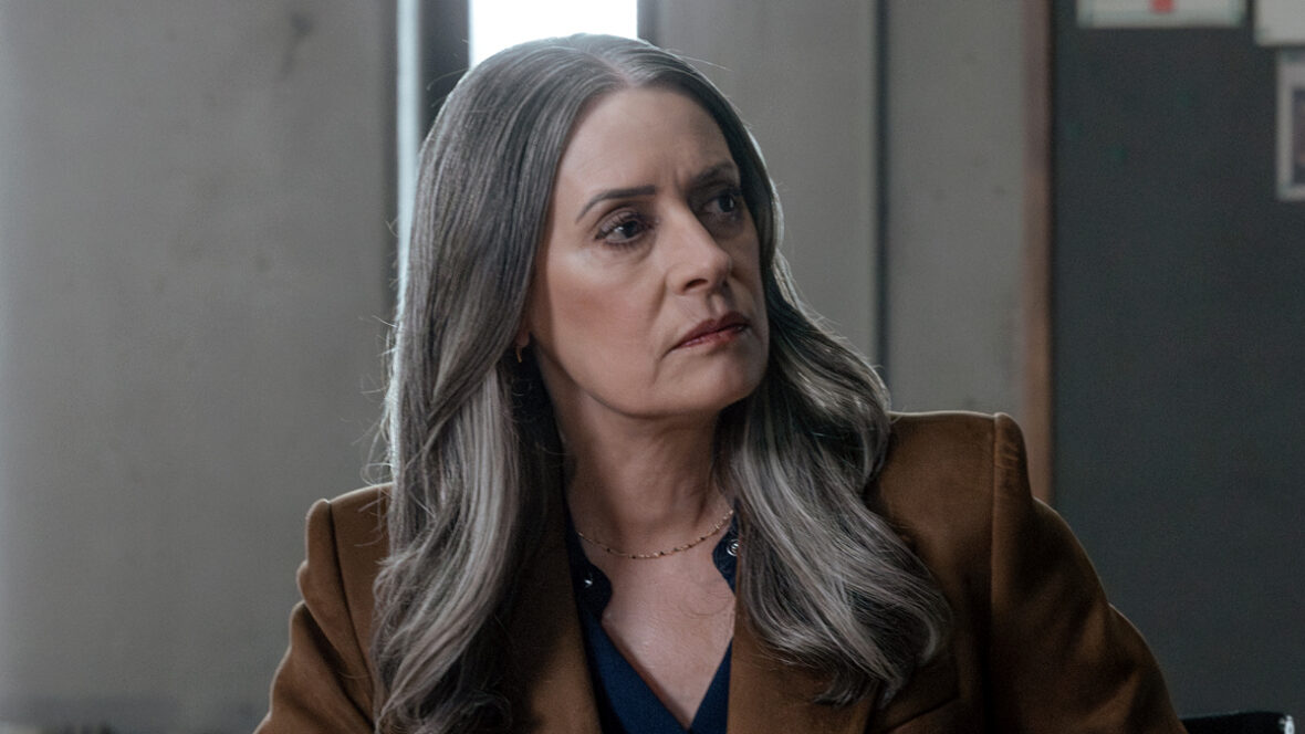 paget-brewster-slams-jornalista Paget Brewster ainda em Criminal Minds Evolution