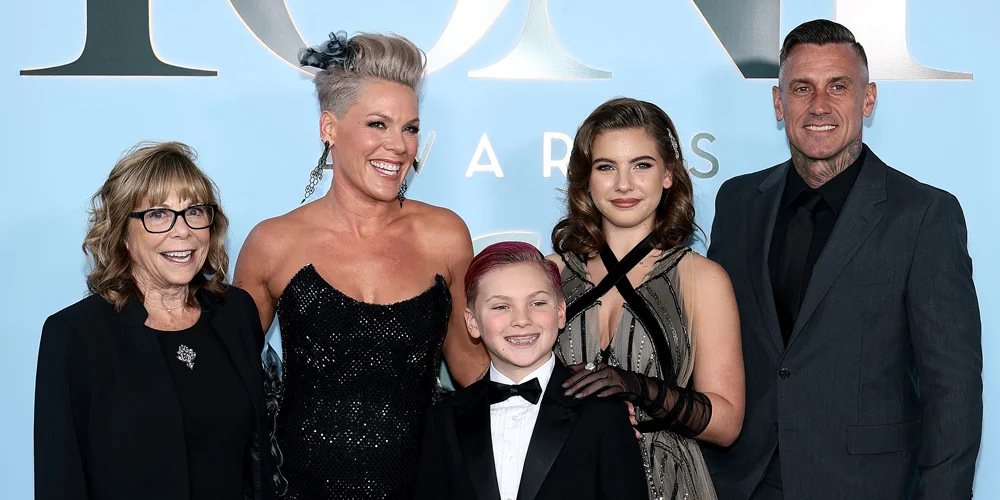 Pink e sua família no Tonys