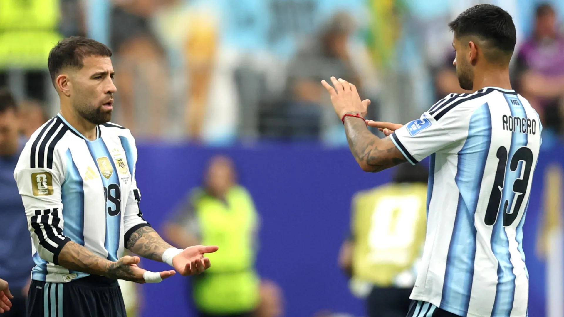 Nicolas Otamendi #19 da Argentina entra em campo substituindo Cristian Romero #13.