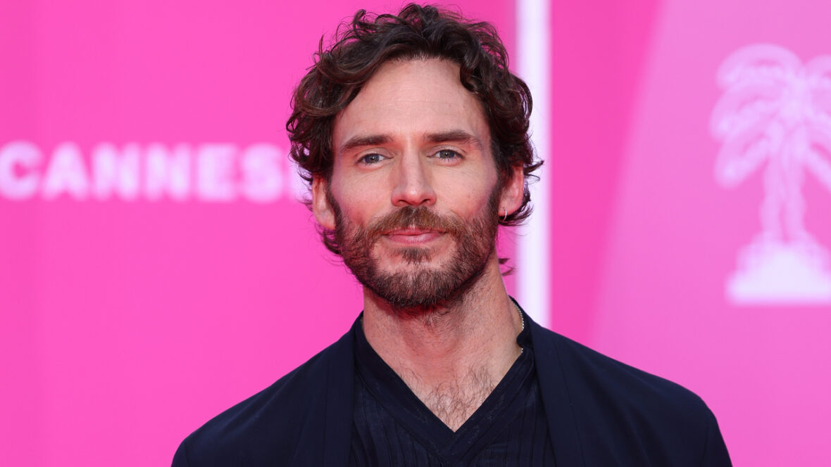 Foto de aniversário de Sam Claflin sem camisa