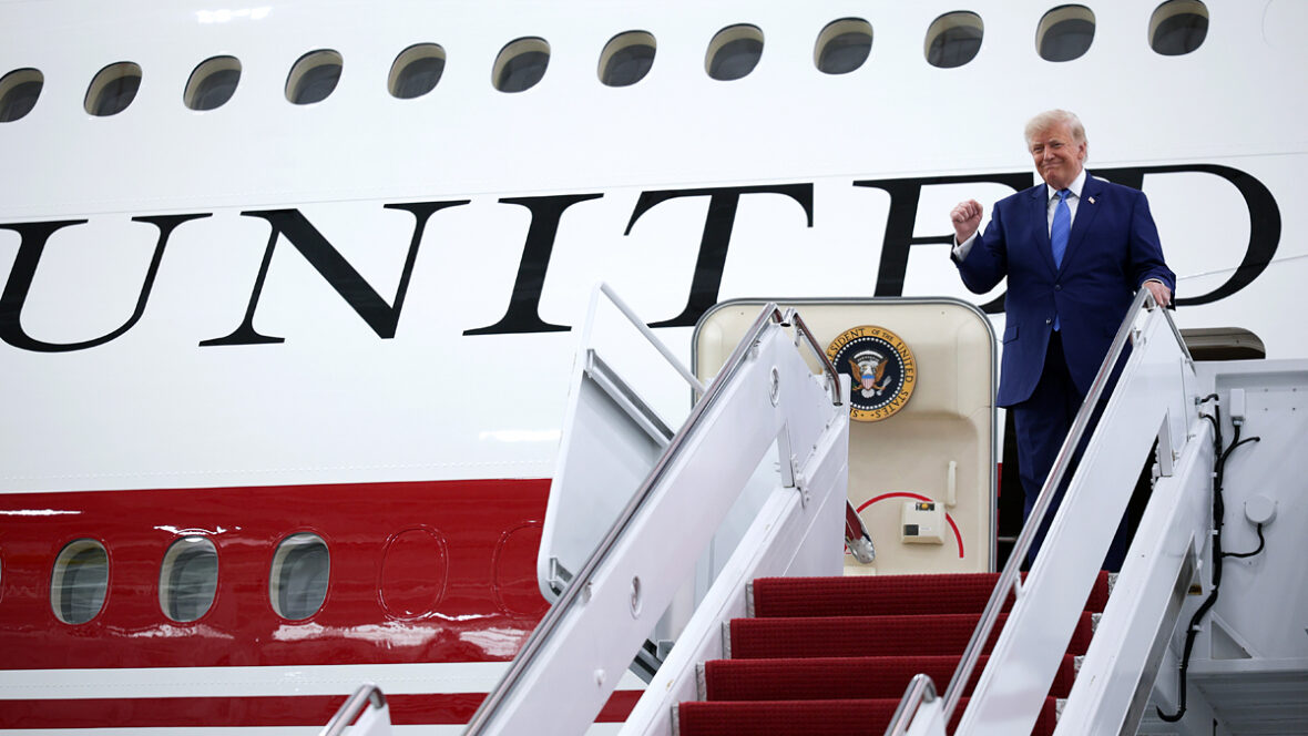 Trump-revela-novo-Força Aérea Um Donald Trump apresenta o novo Air Force One