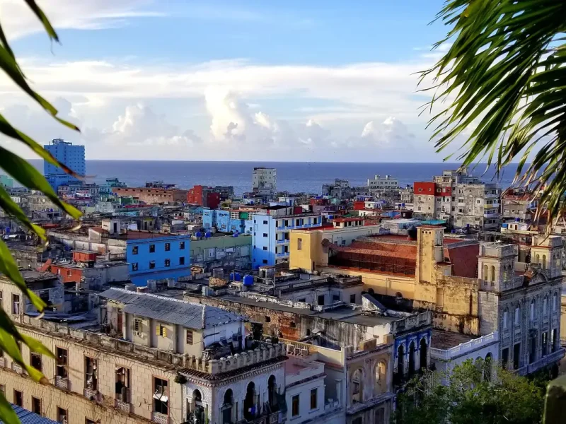 Em novas sanções, EUA miram empresa de mineração e presidente de Cuba